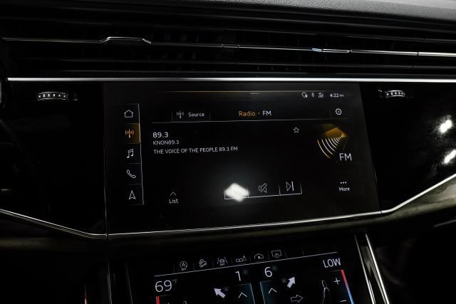 Used 2019 Audi Q8 Premium Plus w/ Premium Plus AWD/4WD image 29