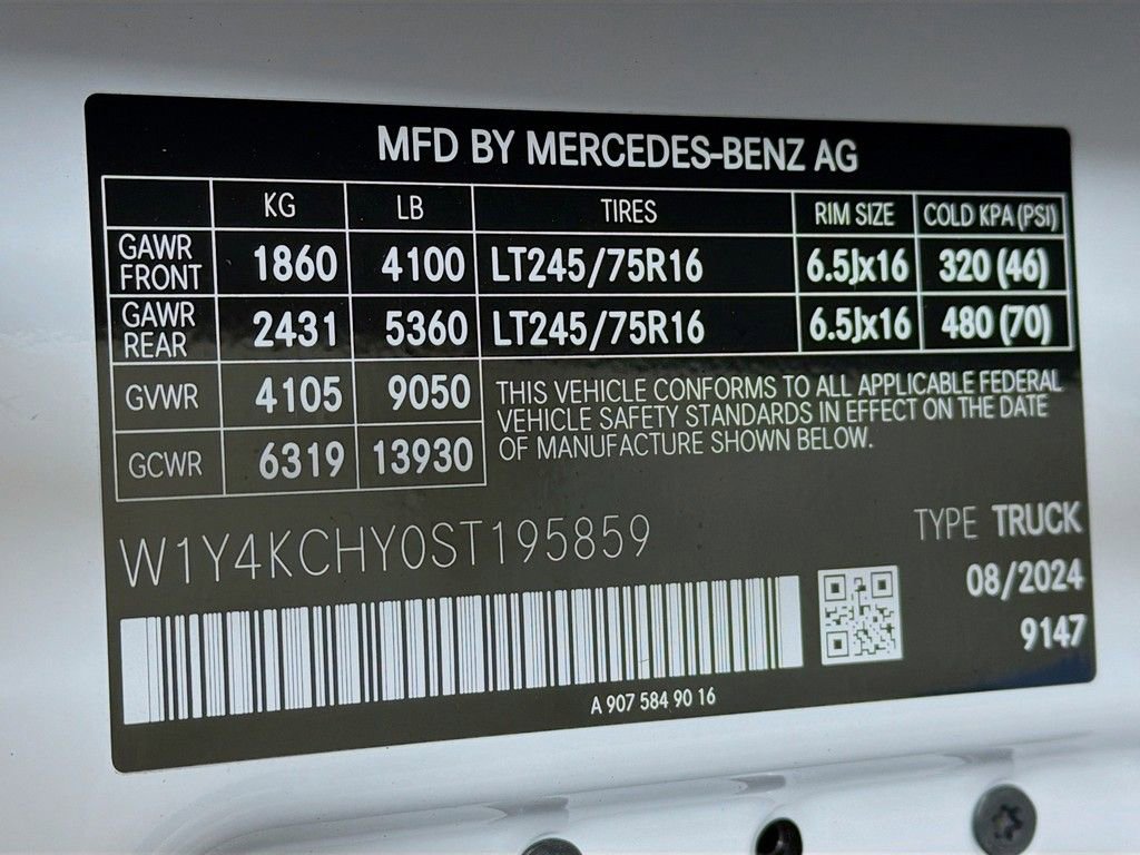 Used 2025 Mercedes-Benz Sprinter 2500 image 32