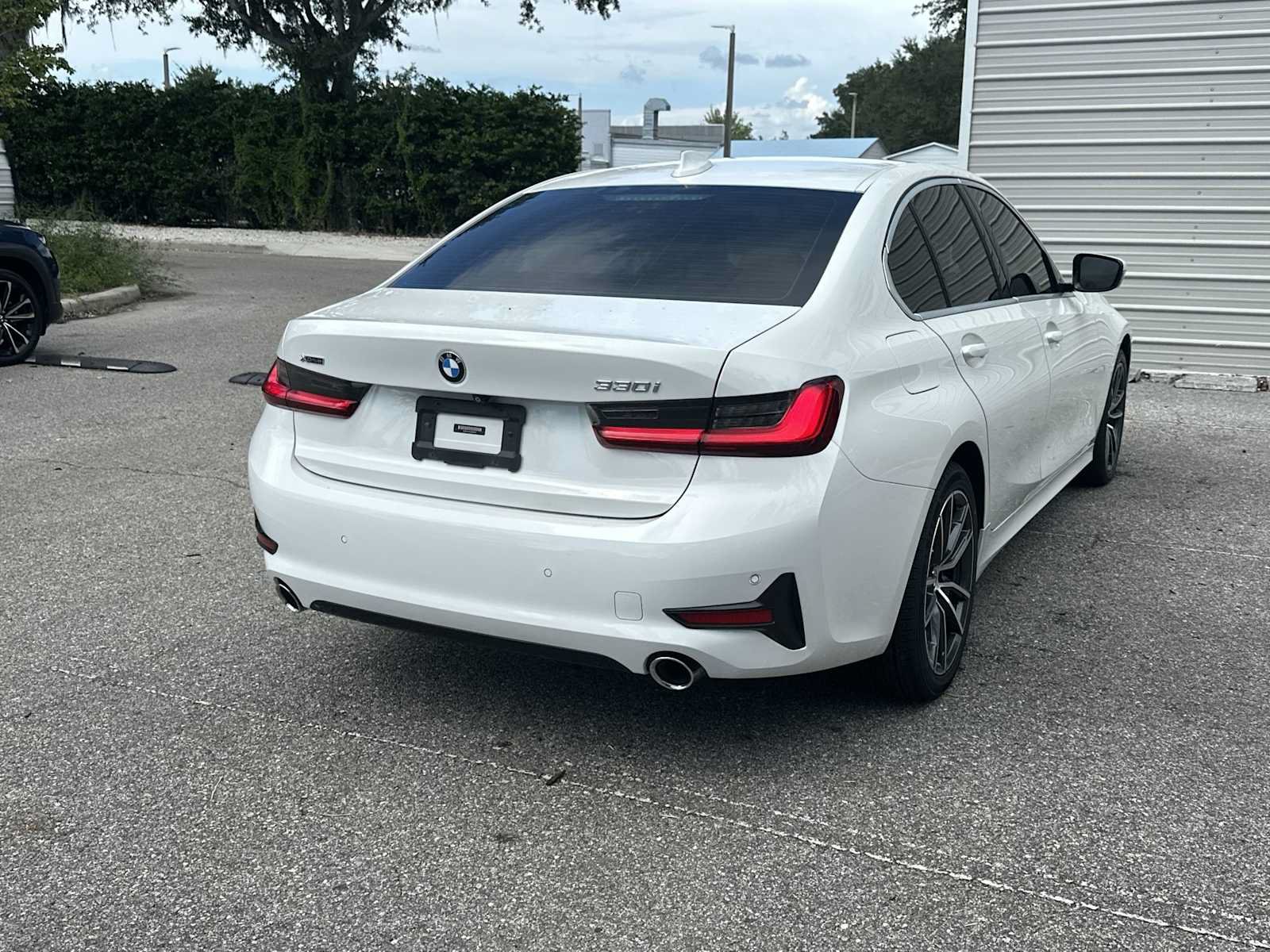Used 2020 BMW 330i xDrive Sedan w/ Convenience Package AWD/4WD image 6