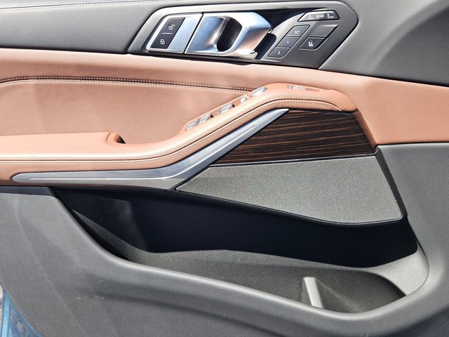 Certified 2025 BMW X7 xDrive40i AWD/4WD image 11