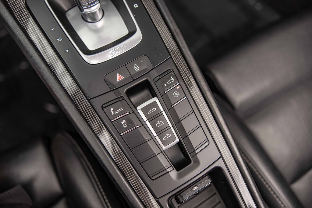 Used 2017 Porsche 911 Turbo S image 32