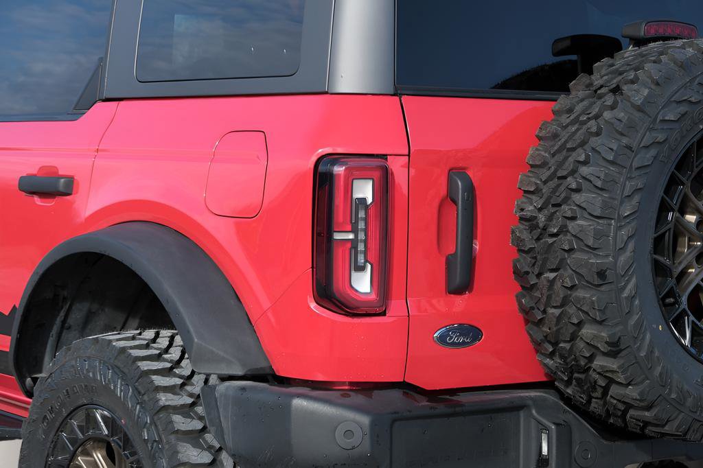 Used 2023 Ford Bronco Wildtrak AWD/4WD image 36