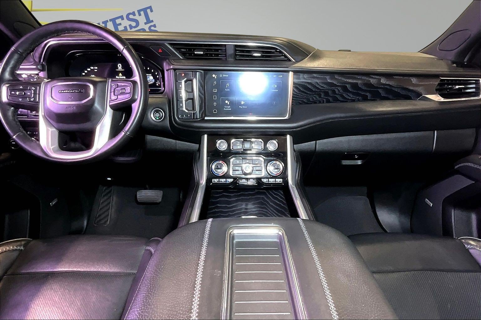 Used 2023 GMC Yukon XL Denali RWD image 8