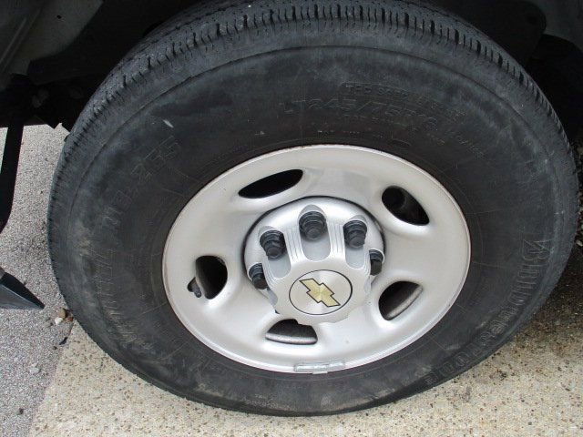Used 2024 Chevrolet Express 2500 w/ Driver Convenience Package image 22