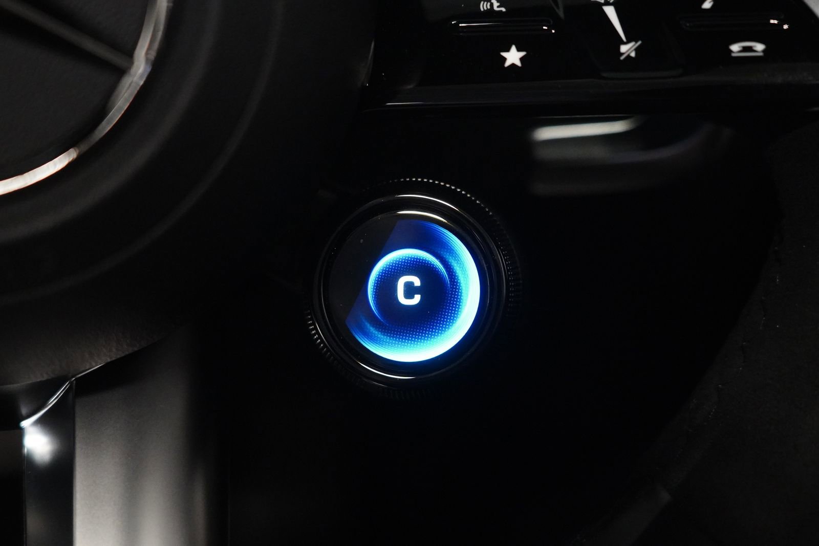 Certified 2024 Mercedes-Benz SL 55 AMG 4MATIC w/ Driver Assistance Package image 22