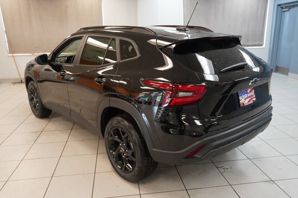 New 2026 Chevrolet Trax LT w/ Driver Confidence Package FWD image 8