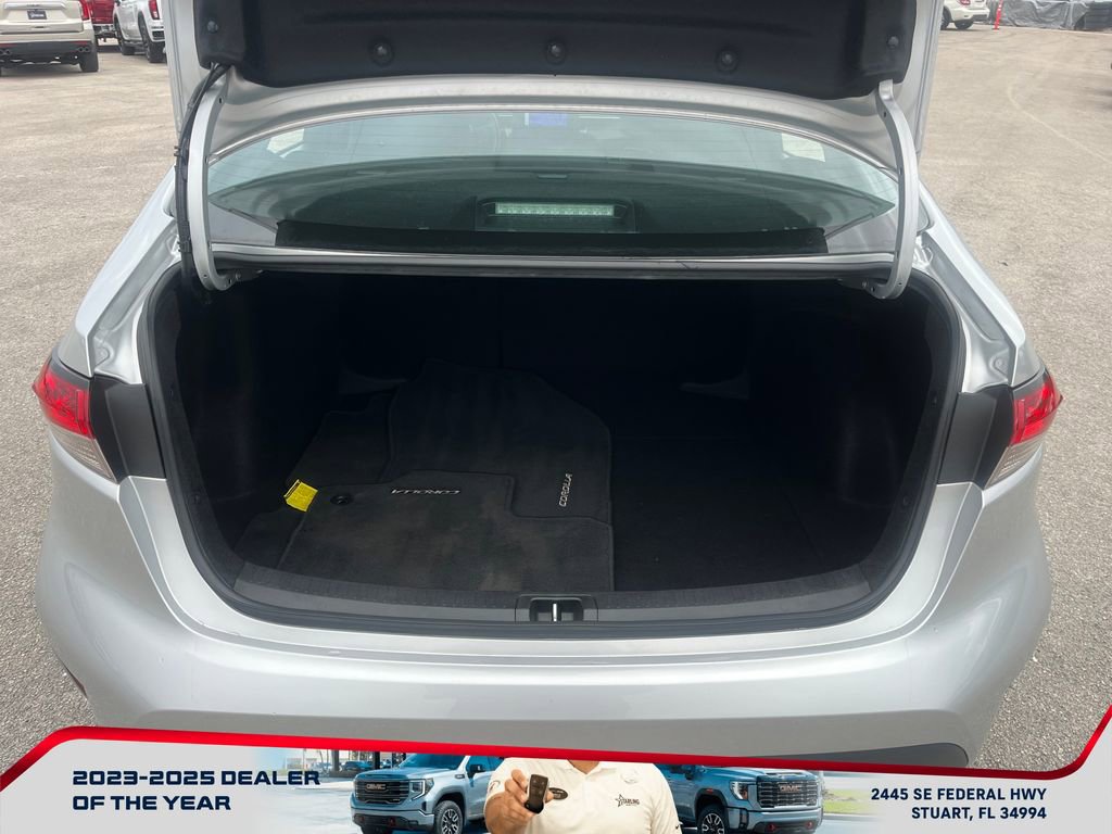 Used 2023 Toyota Corolla LE image 10