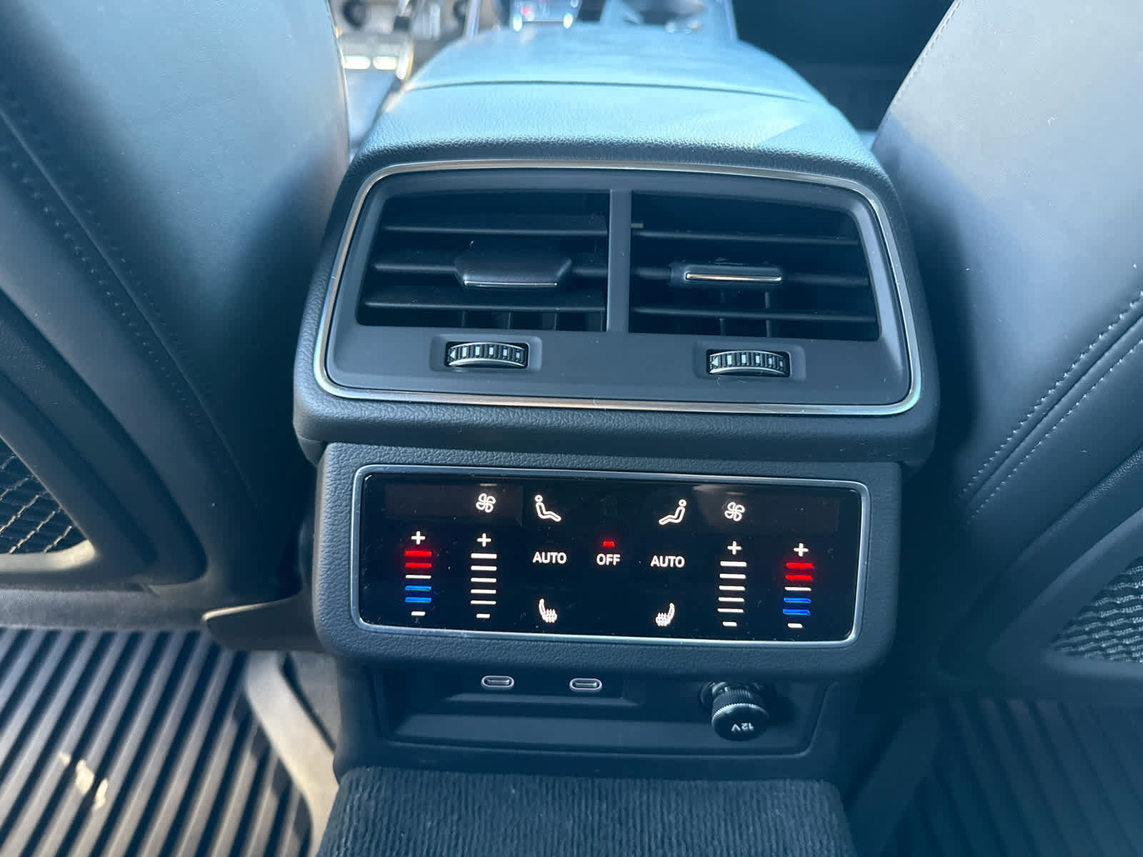 Used 2021 Audi RS 7 Sportback w/ Black Optic Package image 27