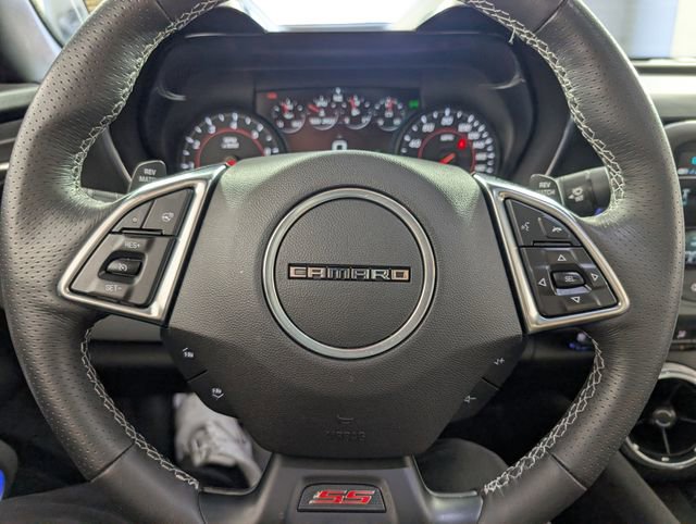 Used 2018 Chevrolet Camaro SS image 25