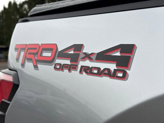 Used 2025 Toyota Tundra Limited w/ TRD Off-Road Package AWD/4WD image 12