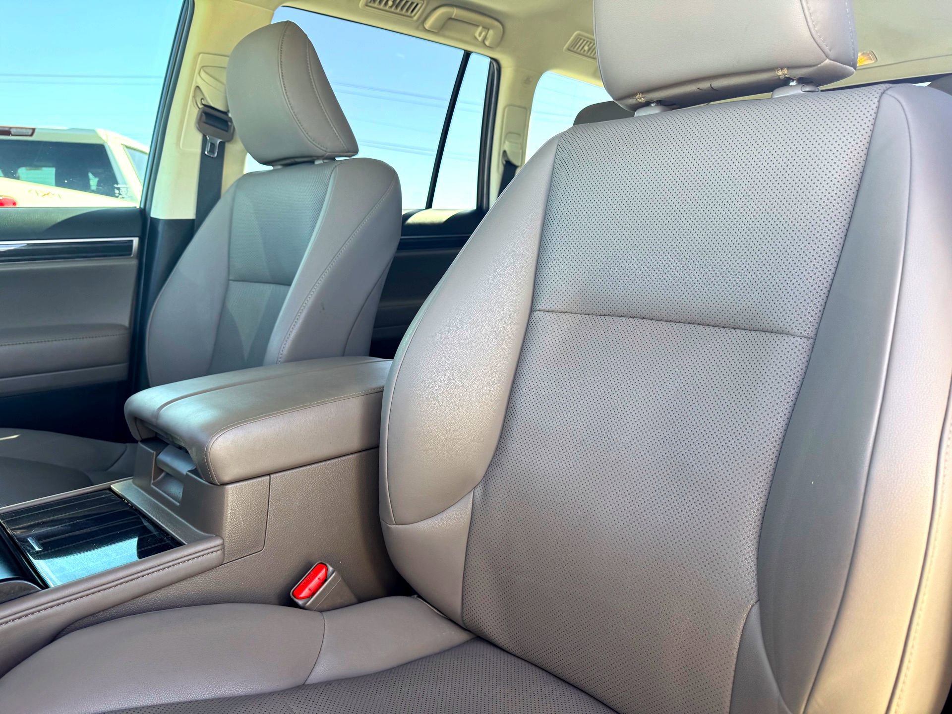 Used 2020 Lexus GX 460 Premium image 13