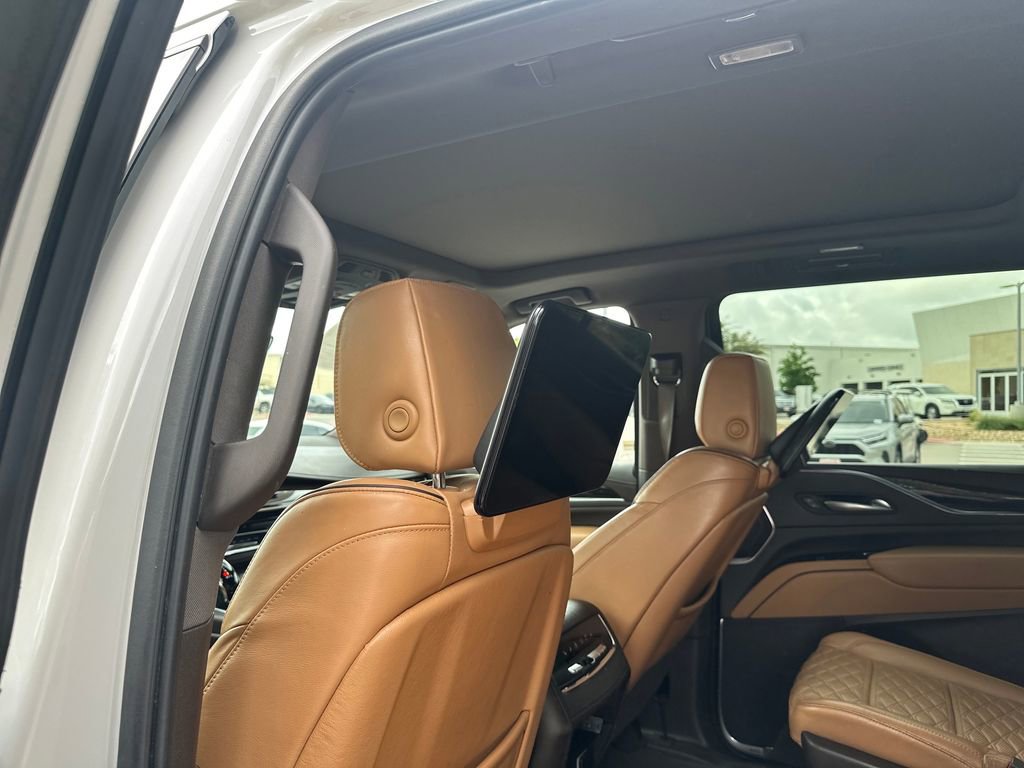 Used 2021 Cadillac Escalade ESV Sport RWD image 31