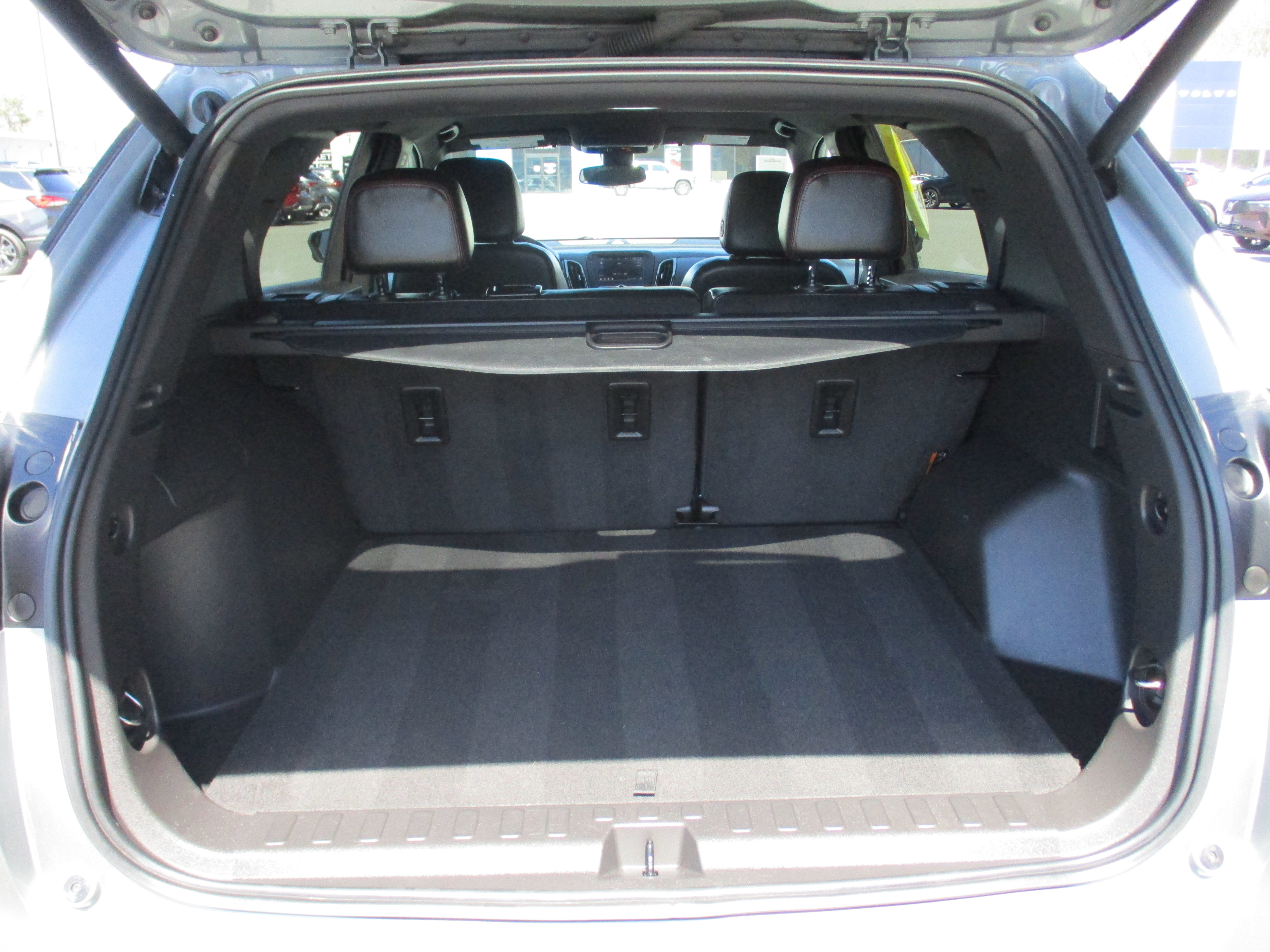 Certified 2023 Chevrolet Equinox RS w/ LPO, Cargo Package AWD/4WD image 13