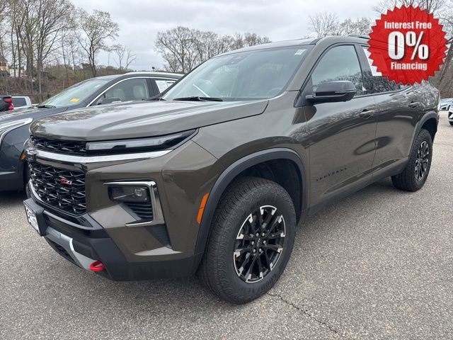 Used 2024 Chevrolet Traverse Z71 image 1