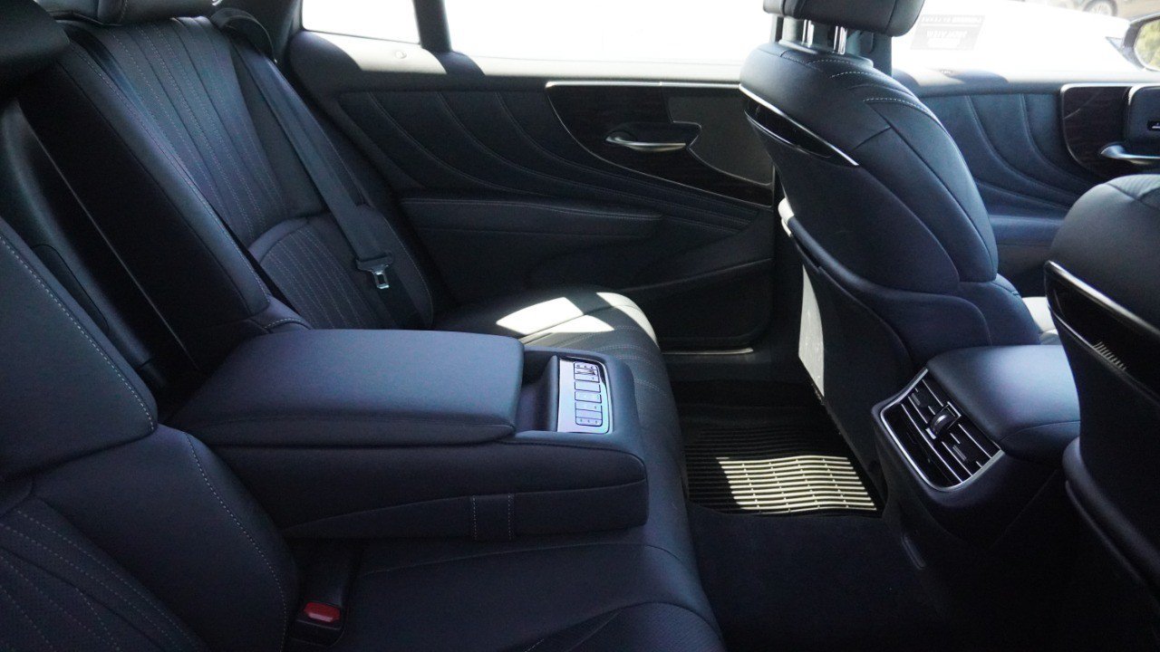 Certified 2021 Lexus LS 500 w/ Interior Upgrade Package RWD image 13