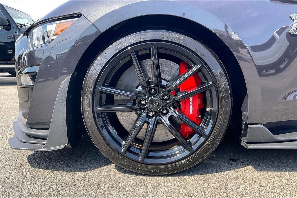 Used 2022 Ford Mustang Shelby GT500 w/ Carbon Fiber Track Pack image 34