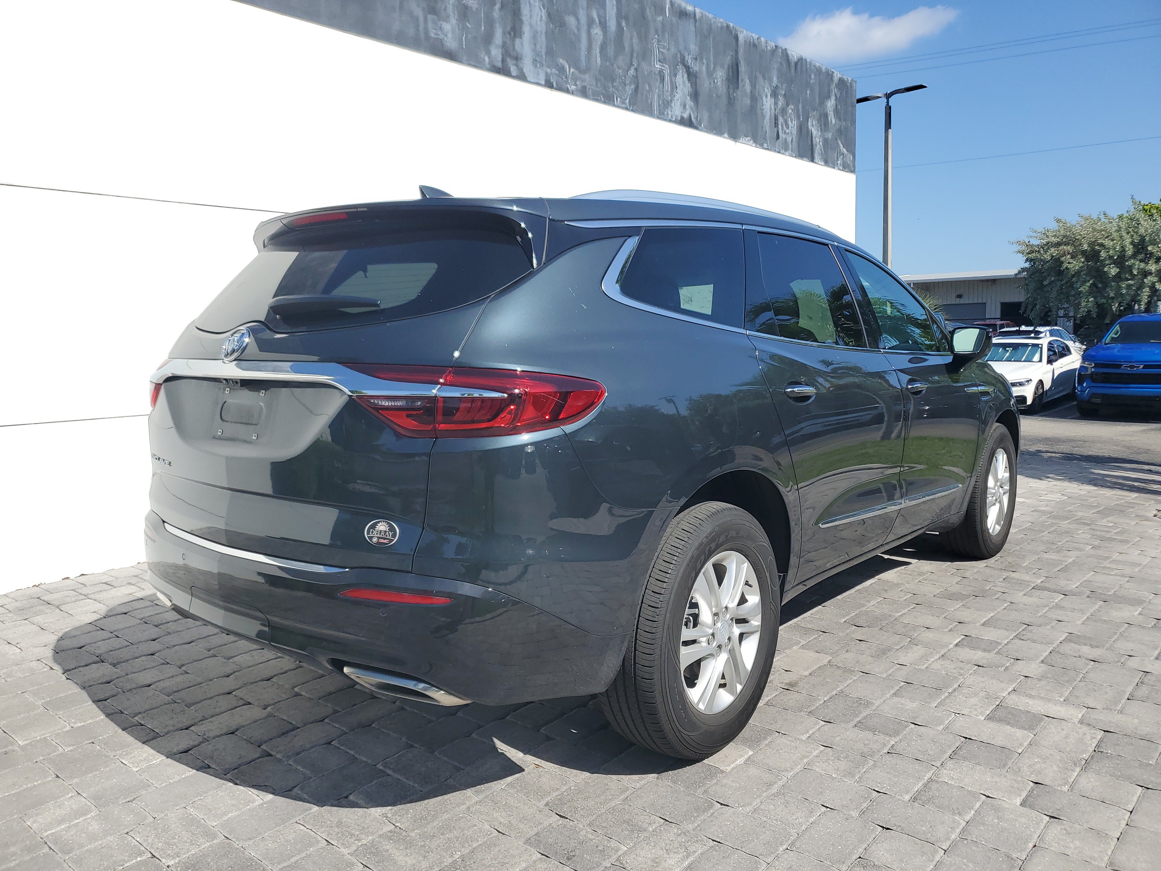 Used 2021 Buick Enclave Essence FWD image 6