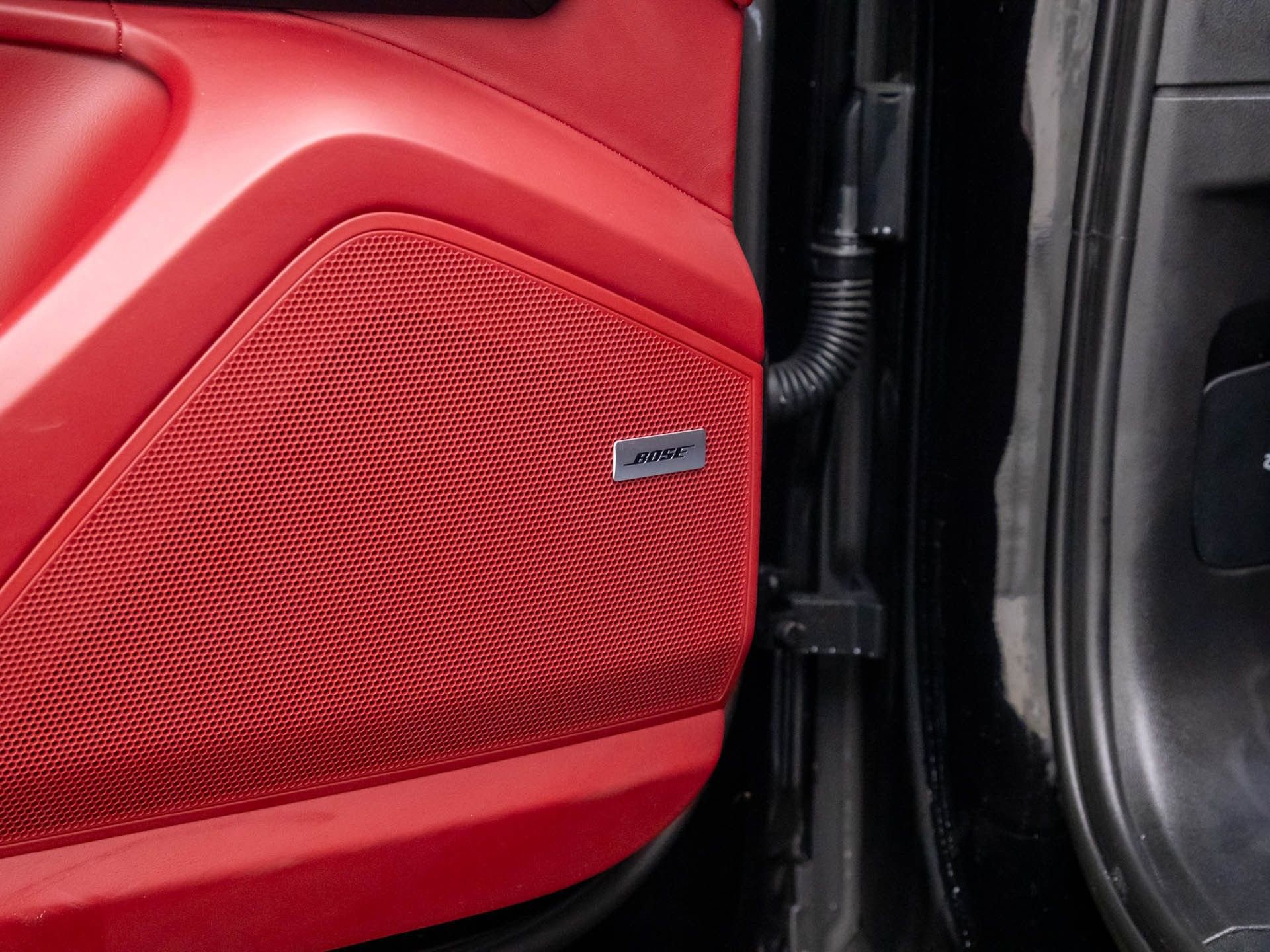 Certified 2023 Porsche Cayenne Platinum Edition image 15