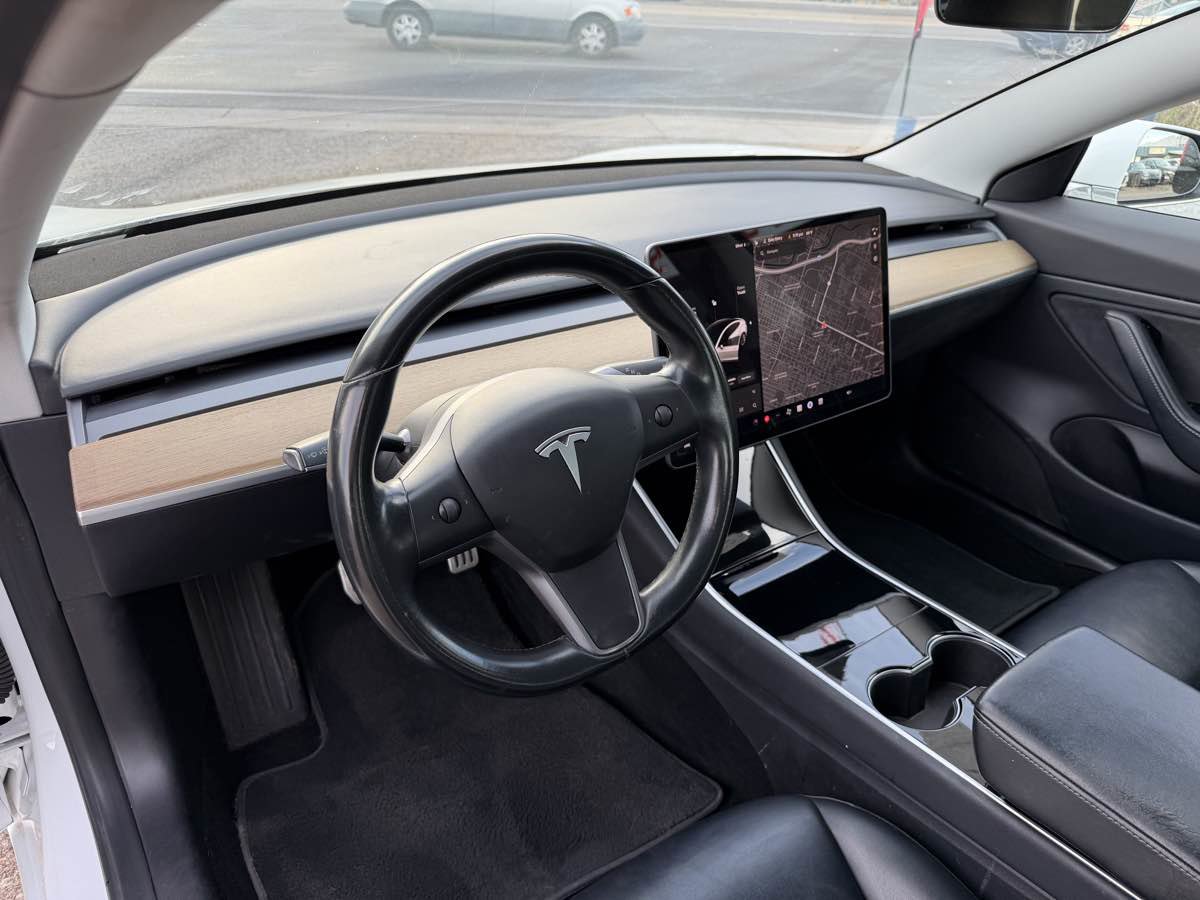 Used 2019 Tesla Model 3 Performance image 11