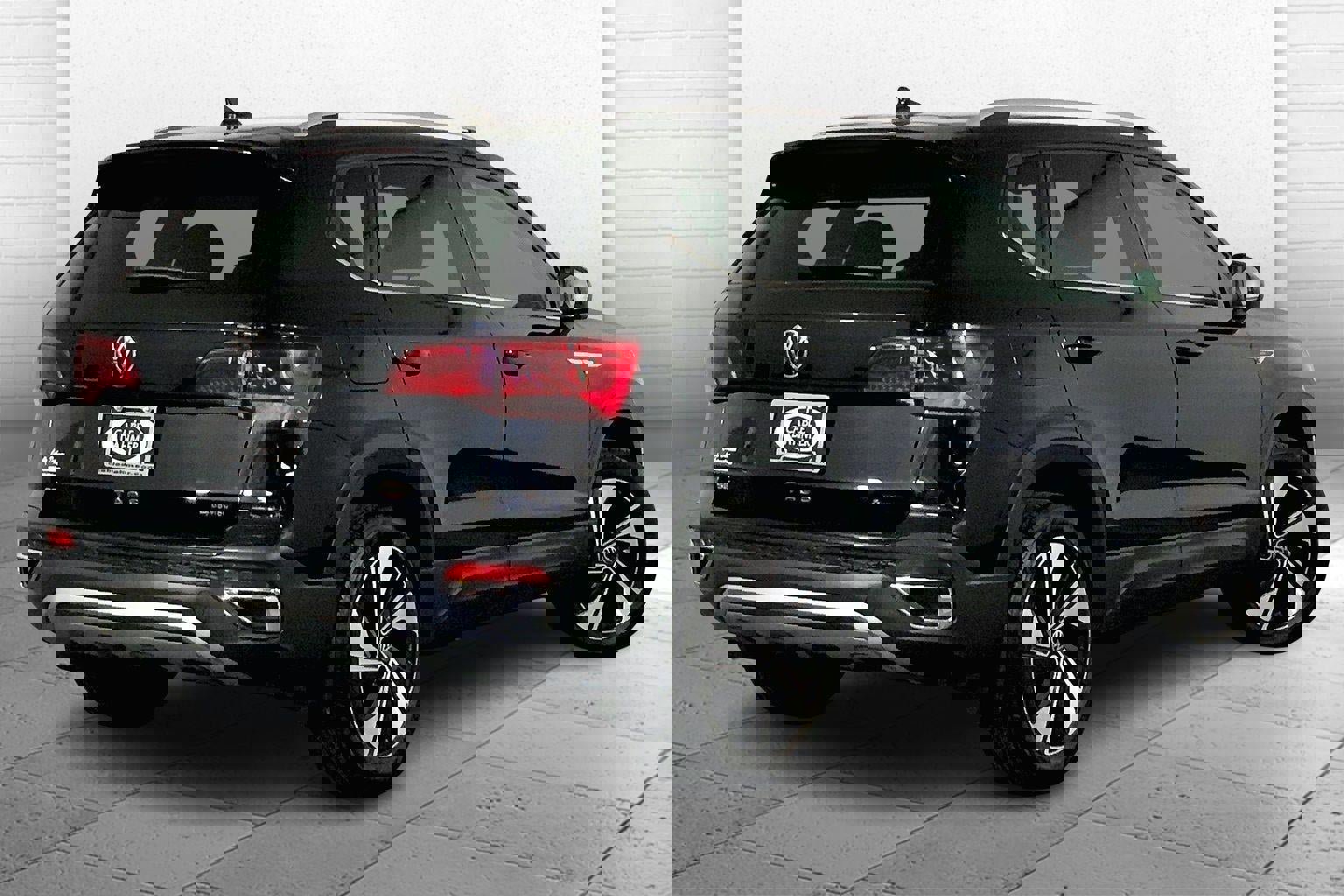 Used 2023 Volkswagen Taos SE image 13