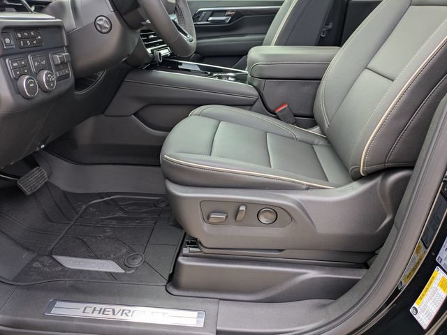 New 2026 Chevrolet Suburban Premier AWD/4WD image 11