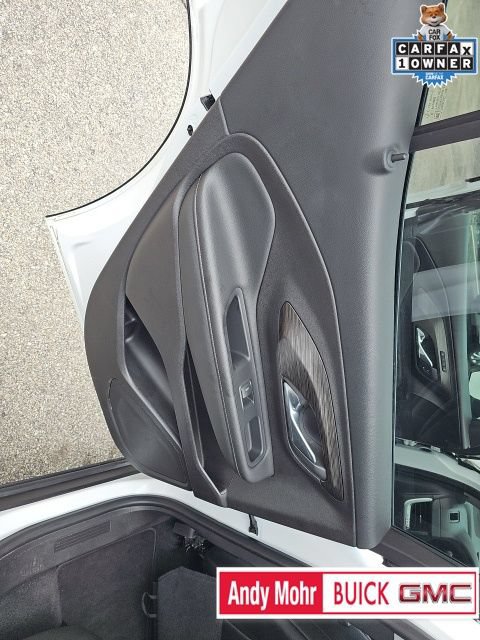 Used 2024 GMC Terrain SLT FWD image 29