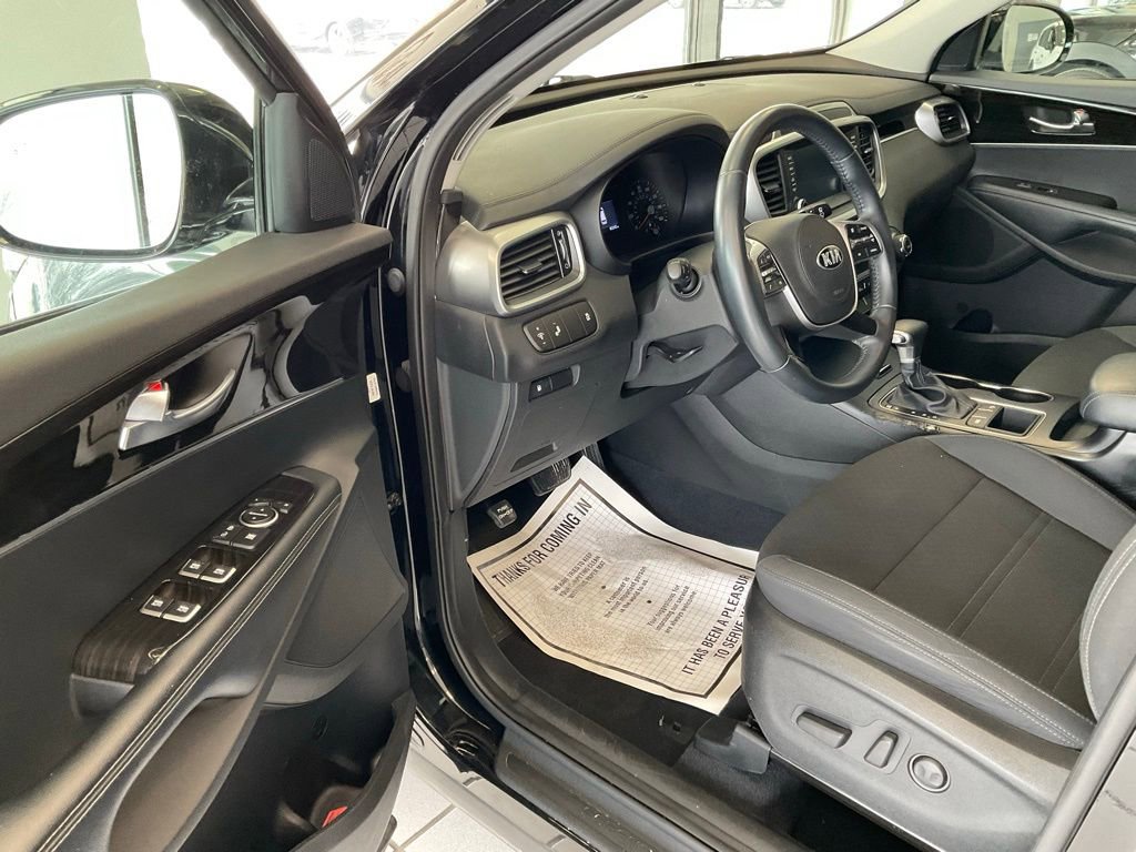 Used 2020 Kia Sorento S image 9