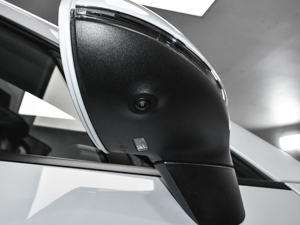 Used 2025 Porsche Macan 4 Electric AWD/4WD image 72