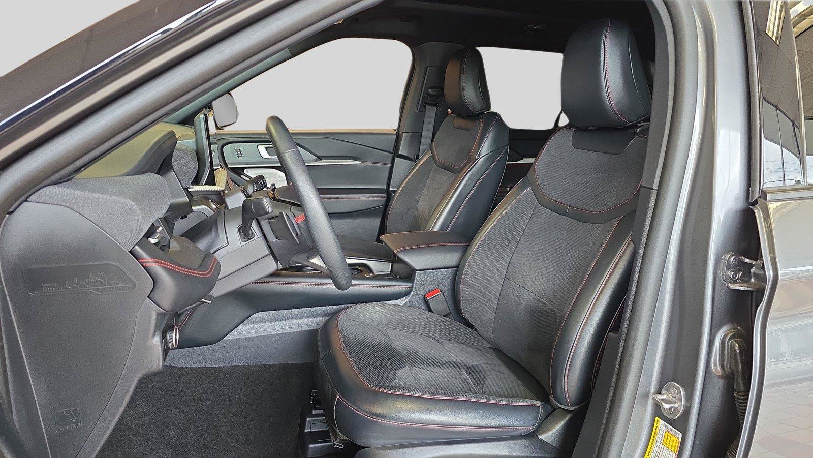 Used 2025 Ford Explorer ST w/ Sun And Sound Package AWD/4WD image 11