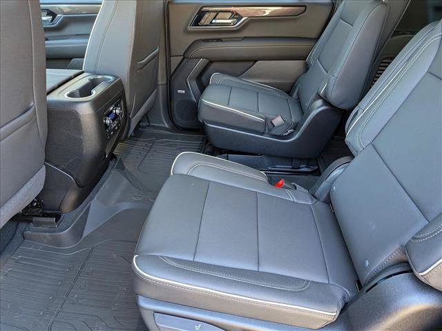 New 2026 GMC Yukon XL Elevation w/ Elevation Premium Package AWD/4WD image 17