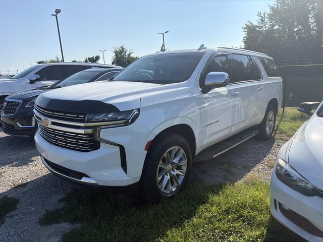 Used 2023 Chevrolet Suburban Premier RWD image 1