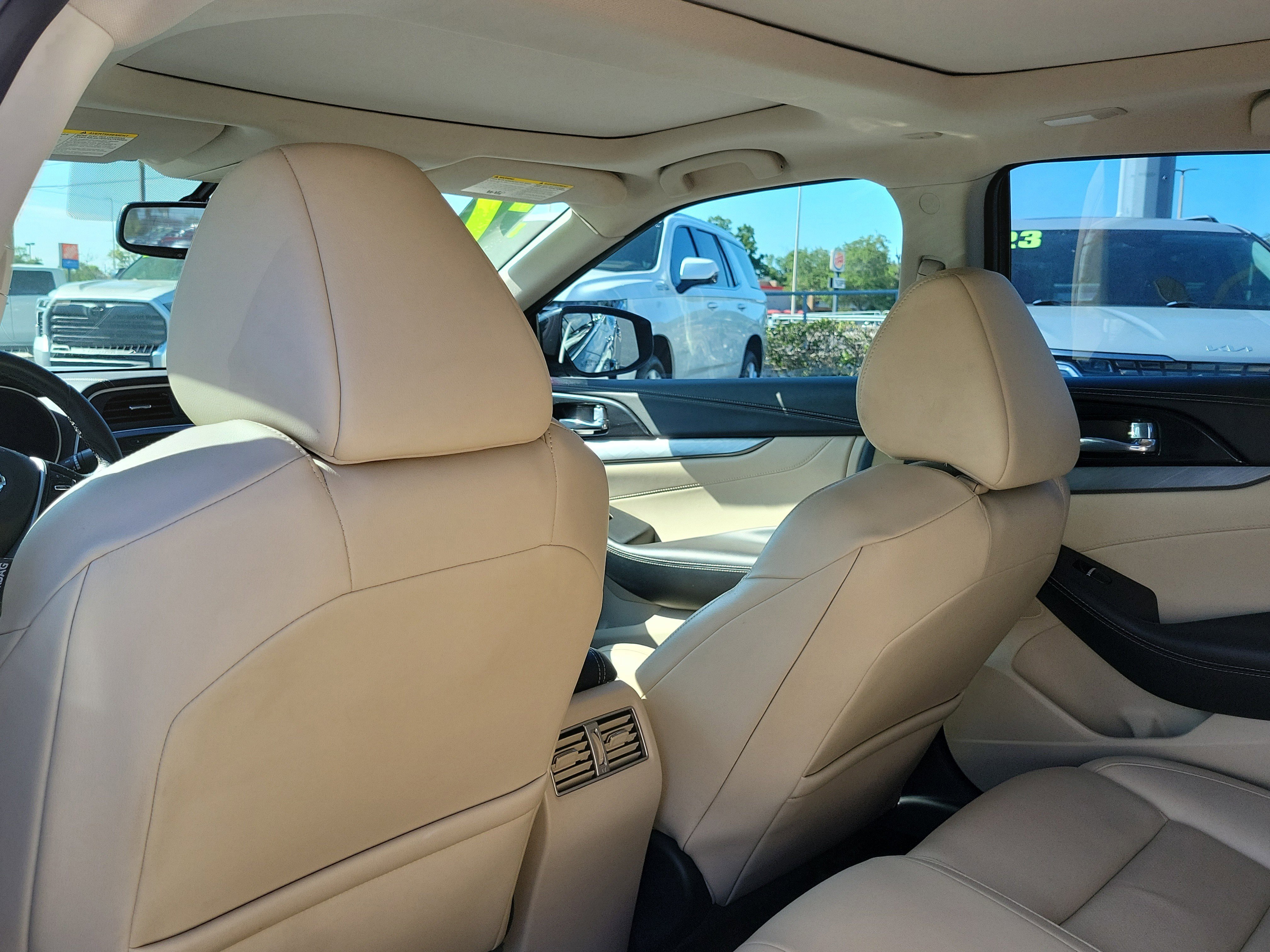 Used 2017 Nissan Maxima 3.5 SL FWD image 13