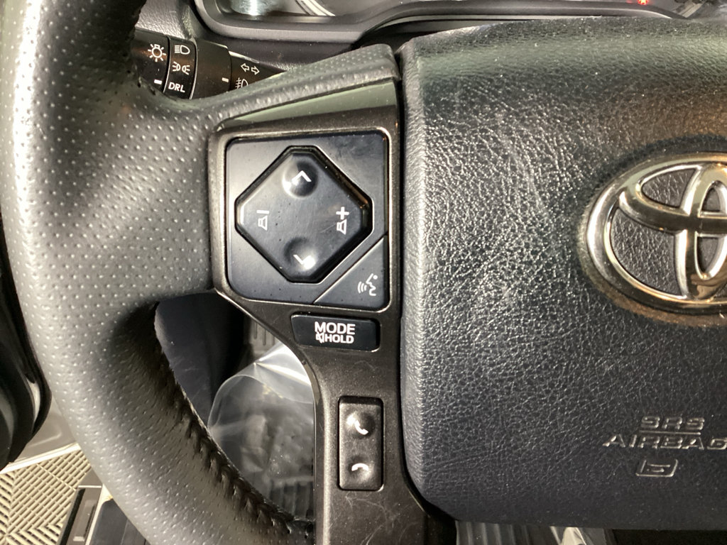 Used 2021 Toyota 4Runner TRD Off-Road Premium w/ Moonroof Package AWD/4WD image 24