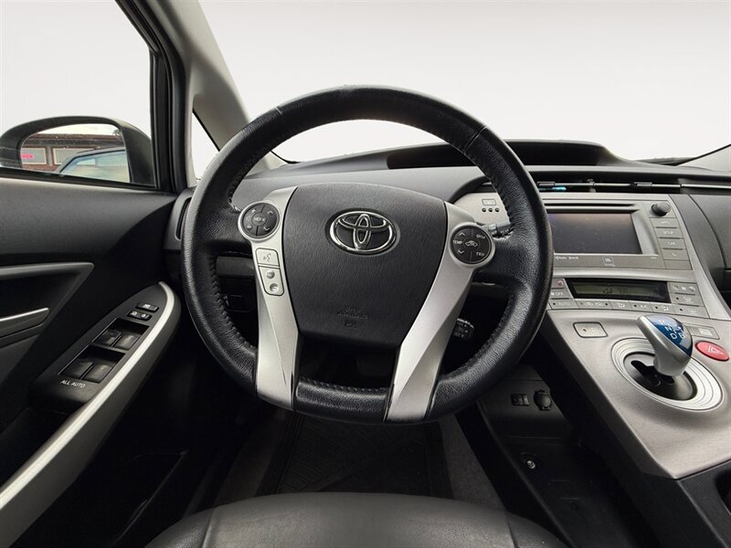 Used 2015 Toyota Prius Four FWD image 13