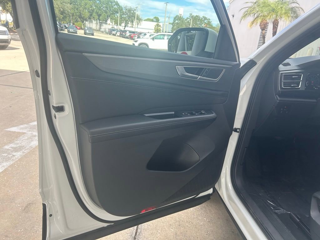 New 2026 Volkswagen Atlas Cross Sport SE image 51