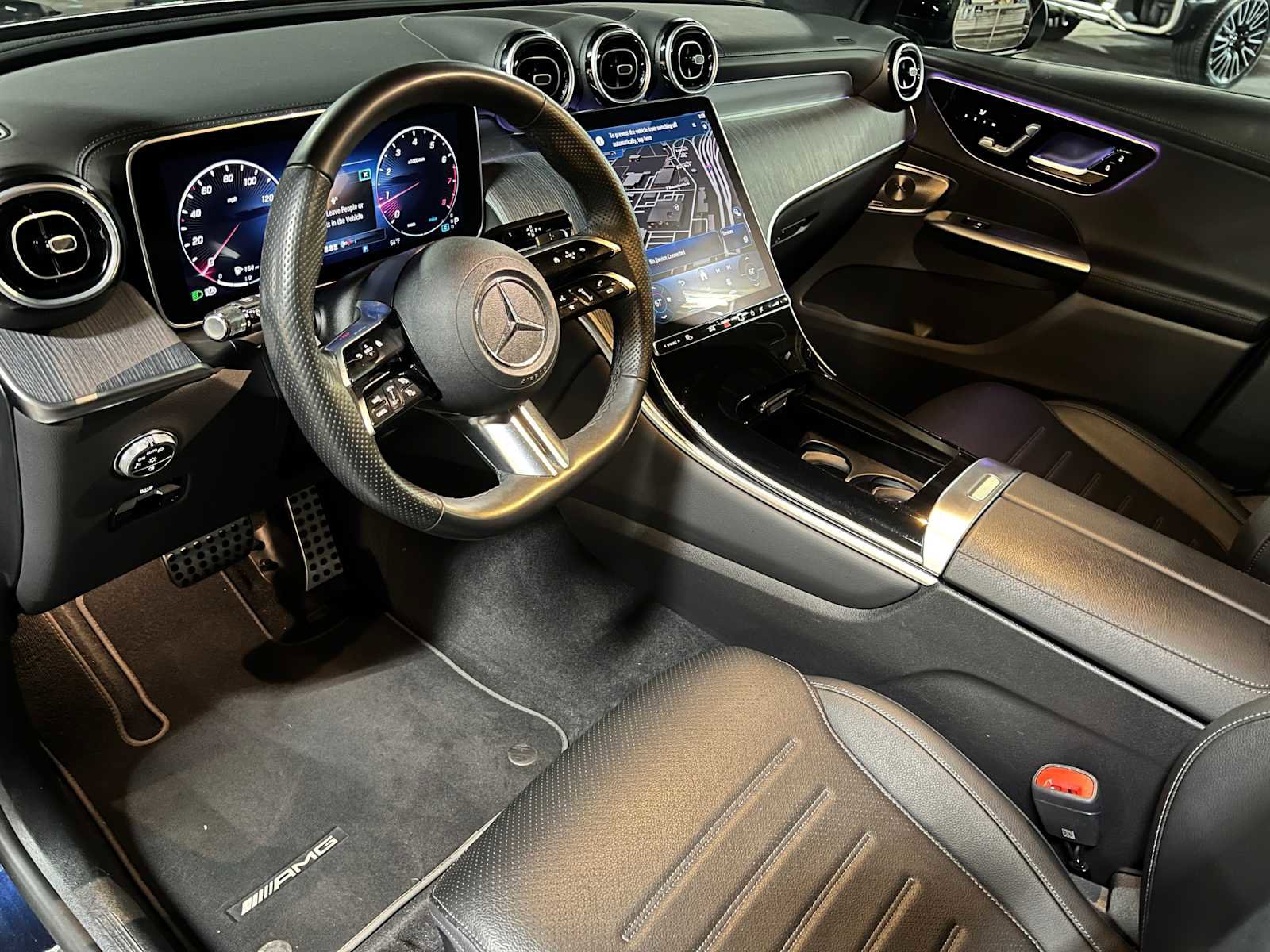 Used 2023 Mercedes-Benz GLC 300 4MATIC image 25