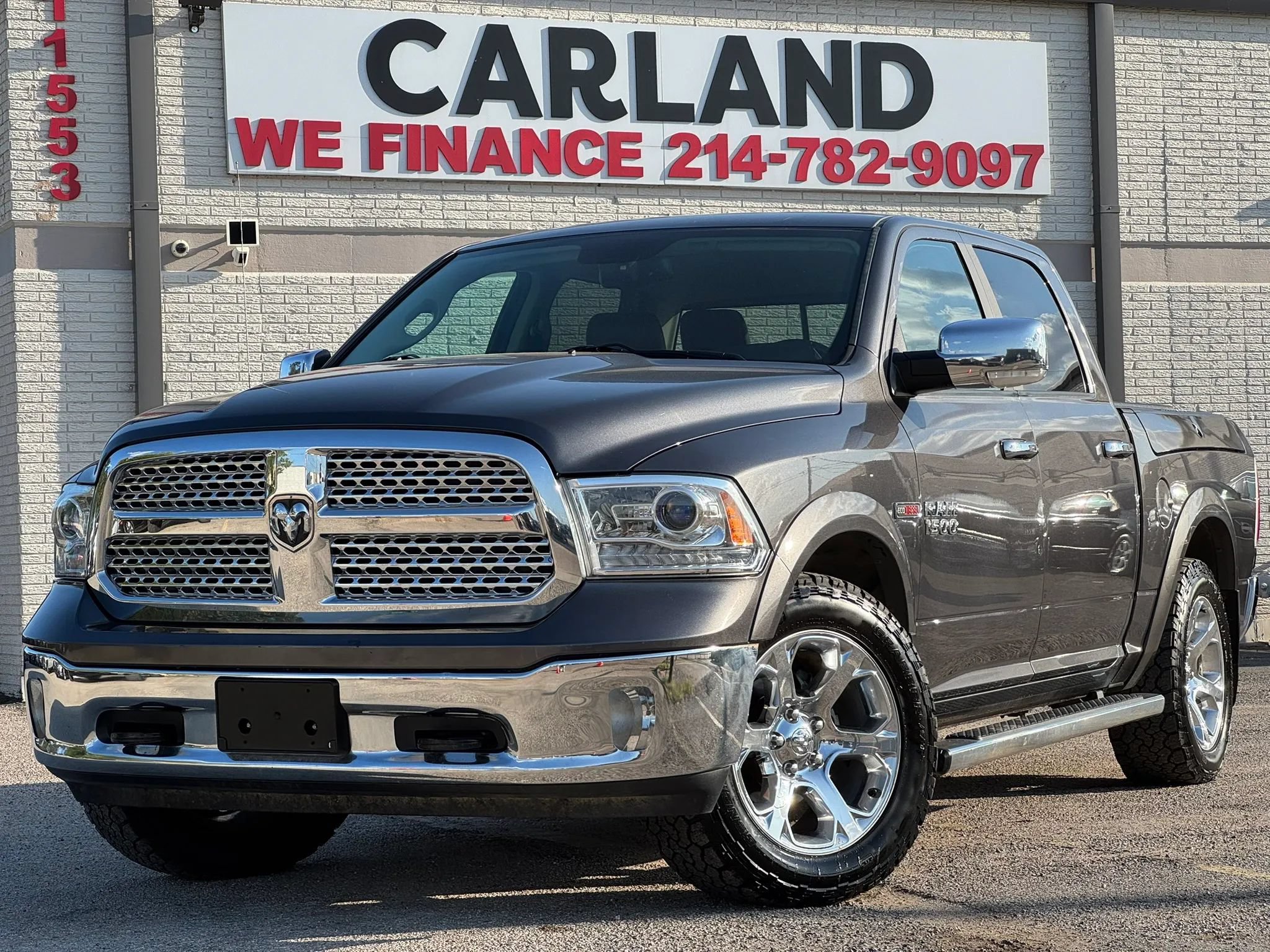 Used 2017 RAM 1500 Laramie w/ Convenience Group AWD/4WD image 1