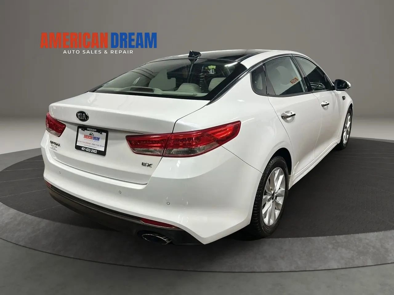 Used 2017 Kia Optima EX w/ Premium Package FWD image 5