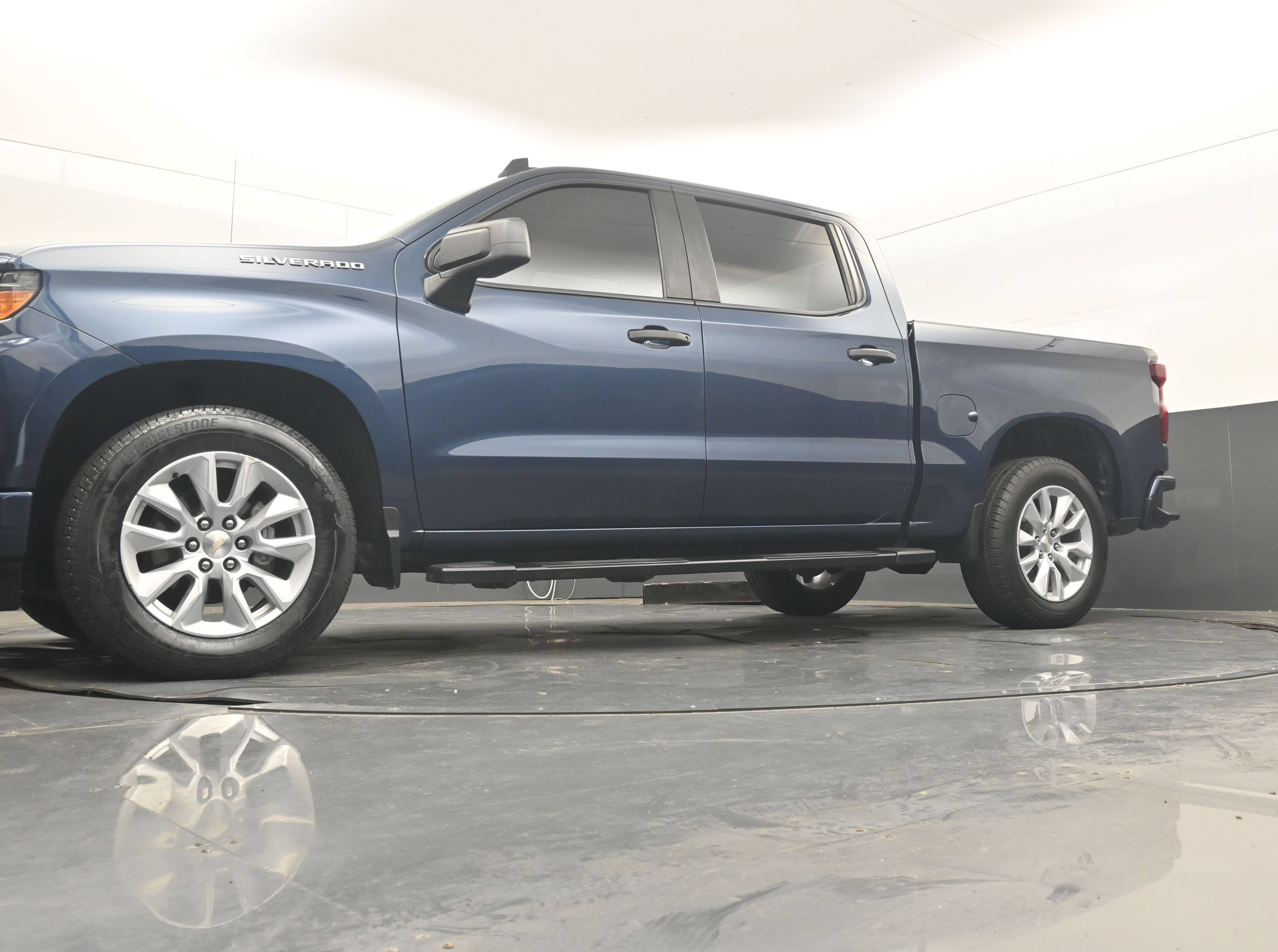 Used 2022 Chevrolet Silverado 1500 Custom RWD image 21