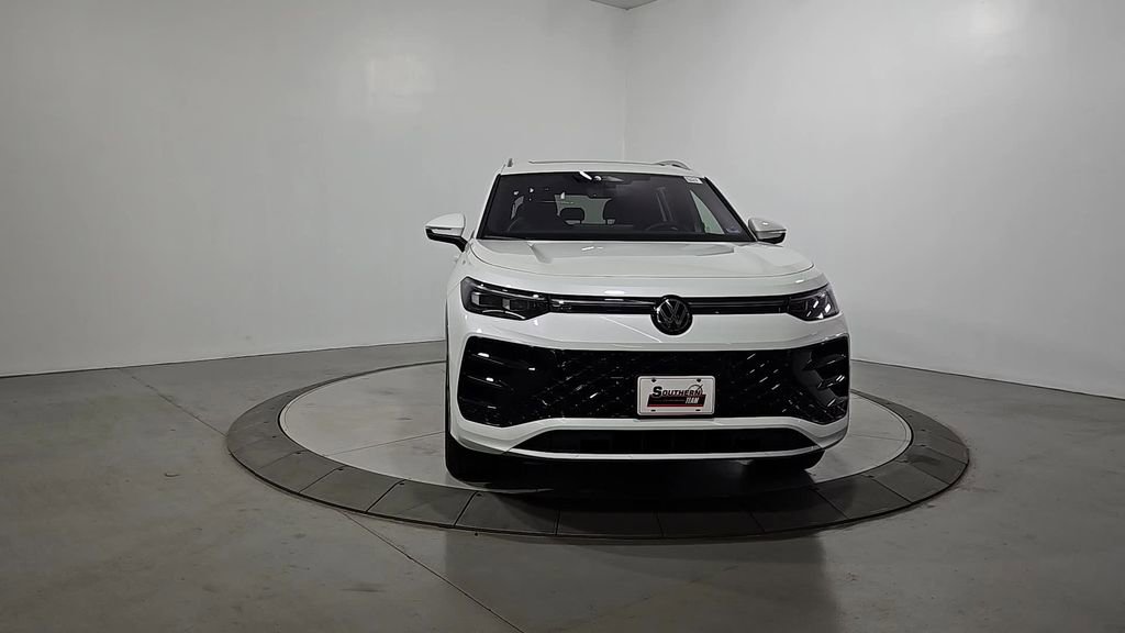 New 2026 Volkswagen Tiguan SEL R-Line image 8