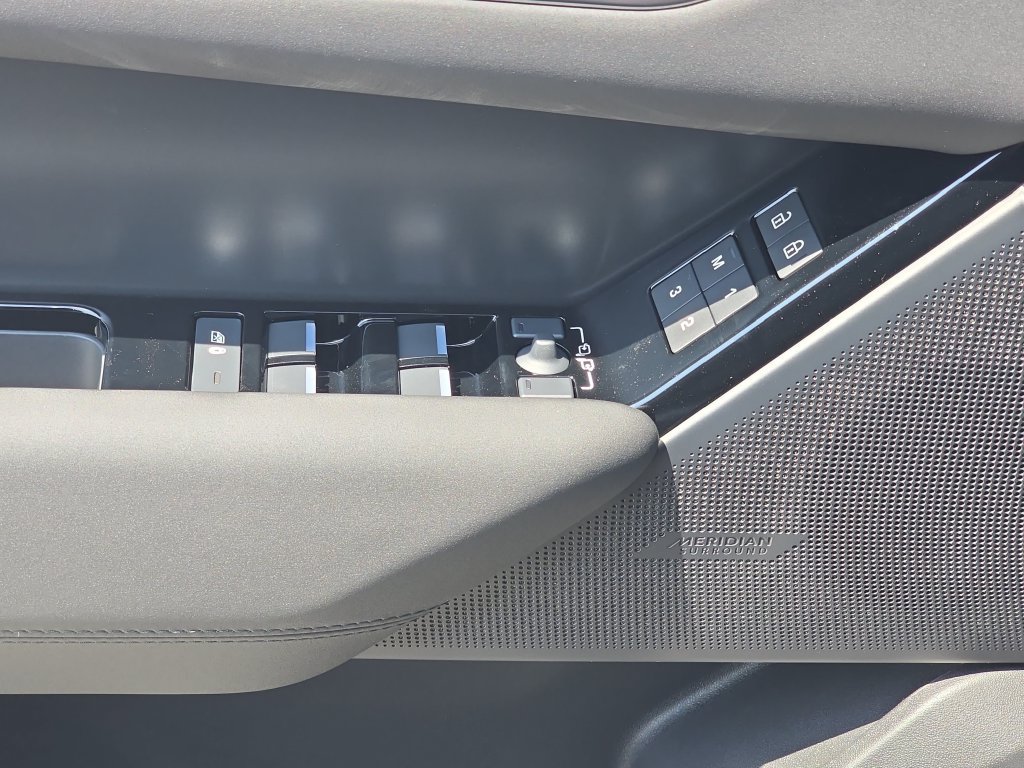 New 2026 Land Rover Range Rover Velar S AWD/4WD image 28