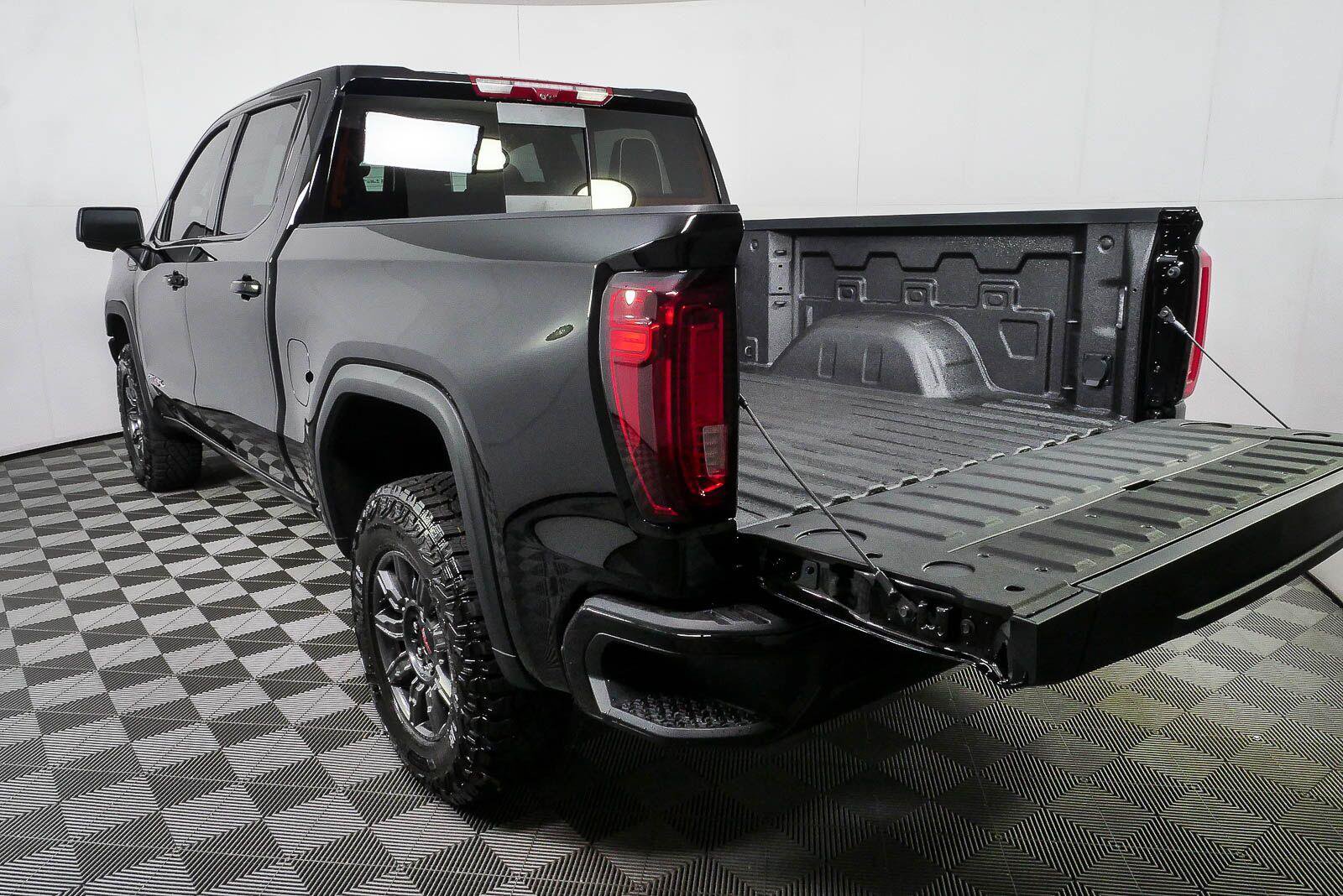 New 2026 GMC Sierra 1500 AT4X AWD/4WD image 32