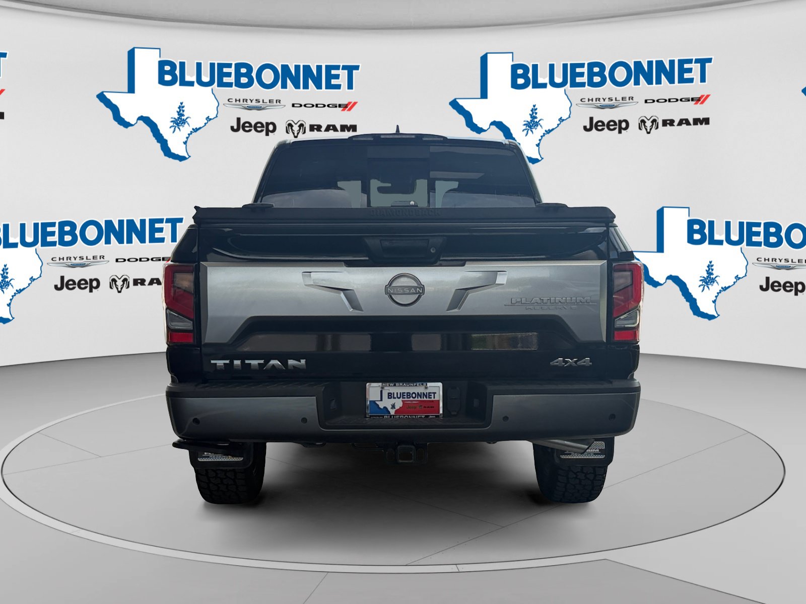 Used 2024 Nissan Titan Platinum Reserve w/ Moonroof Package AWD/4WD image 6