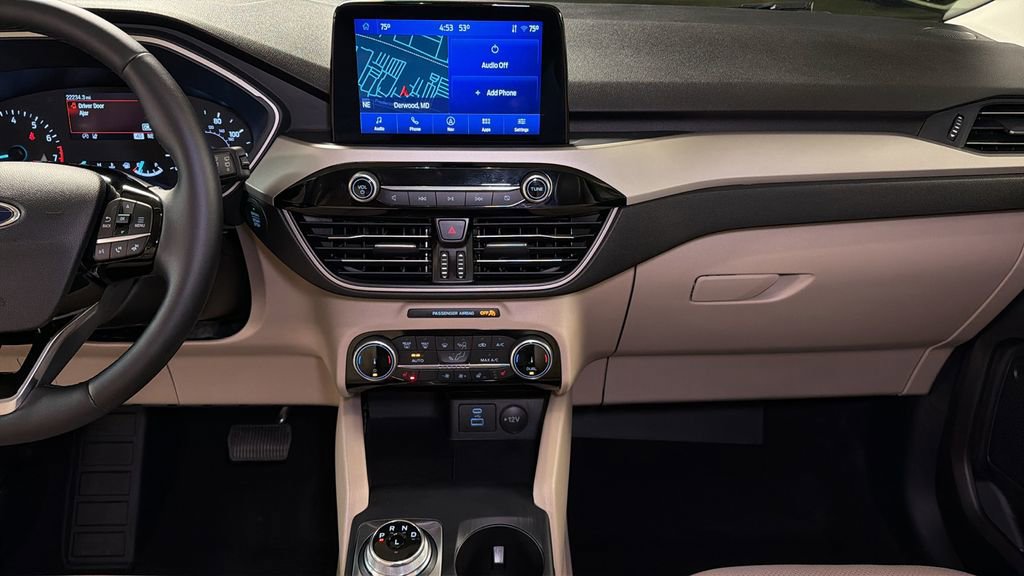 Used 2022 Ford Escape SEL image 17