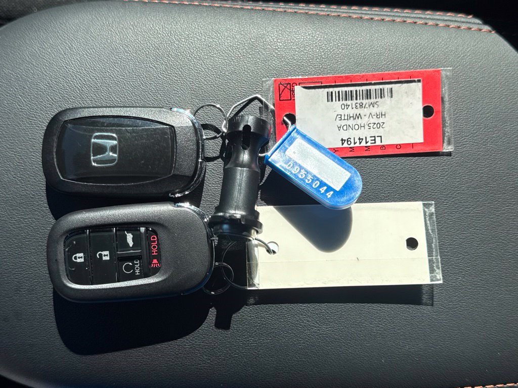 Certified 2025 Honda HR-V Sport image 4