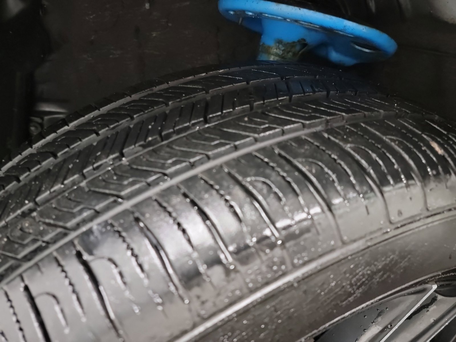 Used 2017 Toyota RAV4 SE image 31