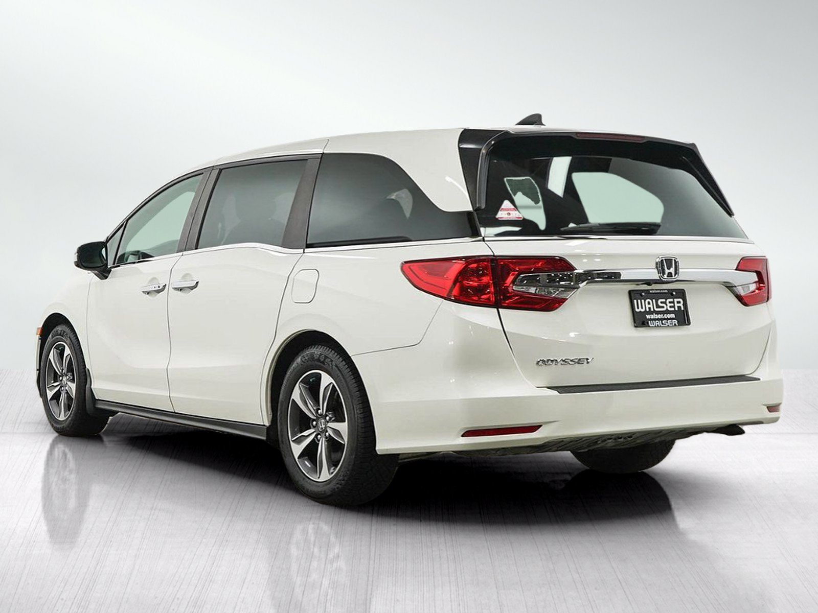 Used 2019 Honda Odyssey EX image 3