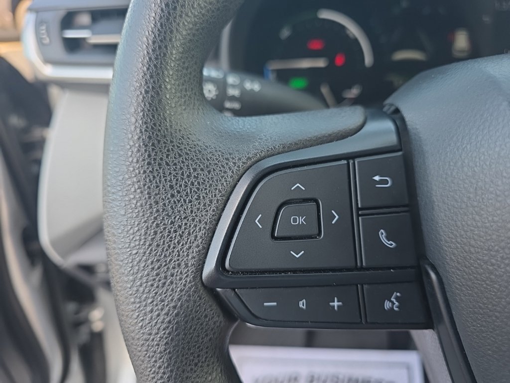 Certified 2025 Toyota Sienna LE FWD image 18