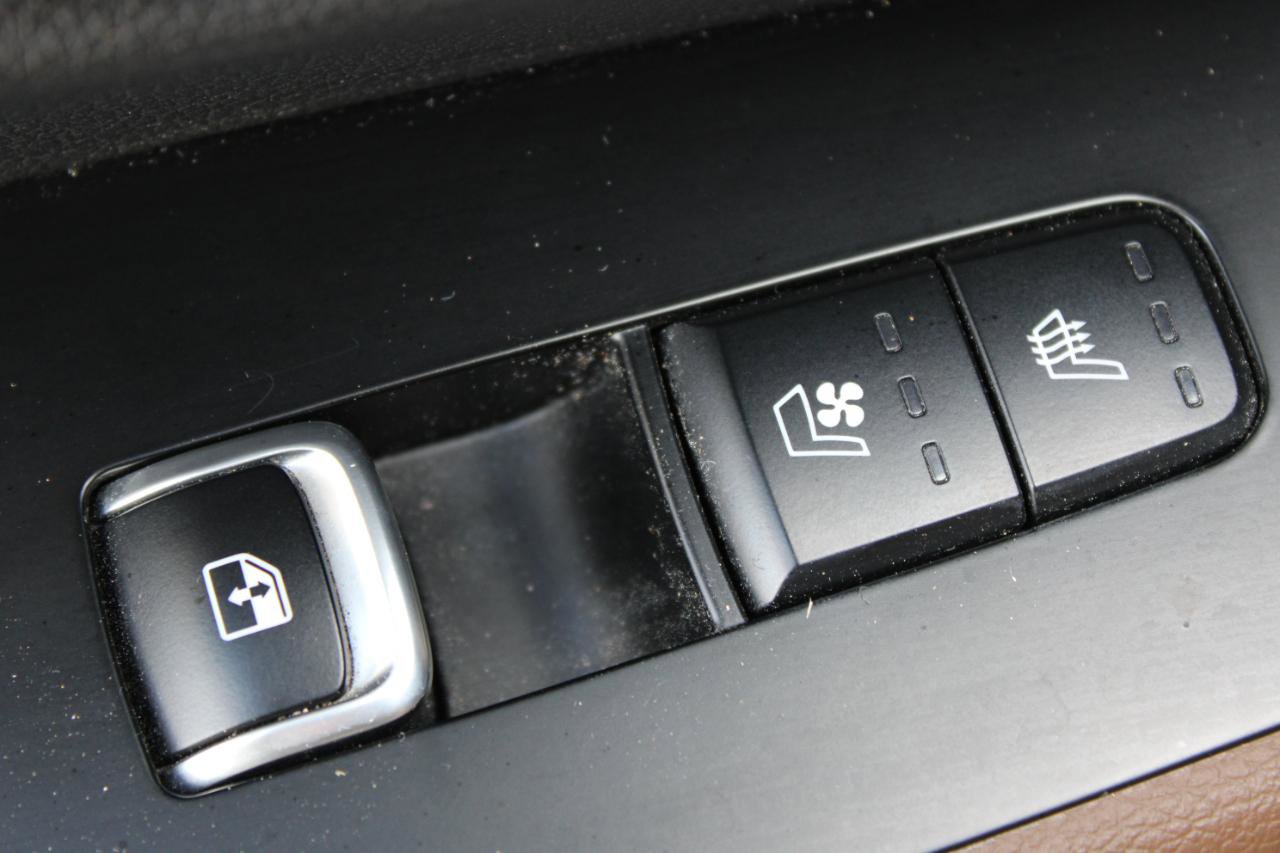 Used 2022 Kia Telluride SX w/ SX Prestige Package image 42