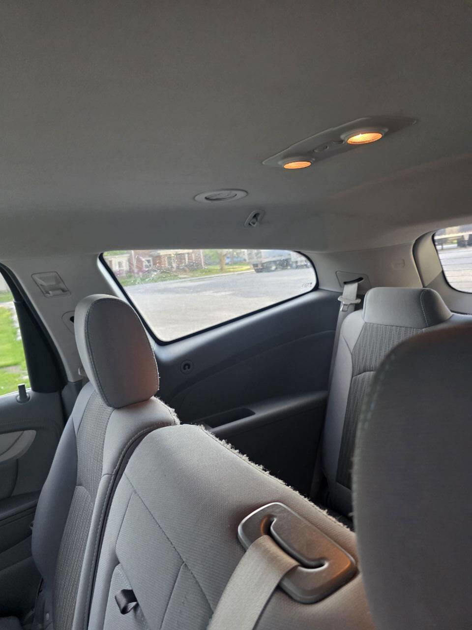 Used 2017 Chevrolet Traverse LS FWD image 13